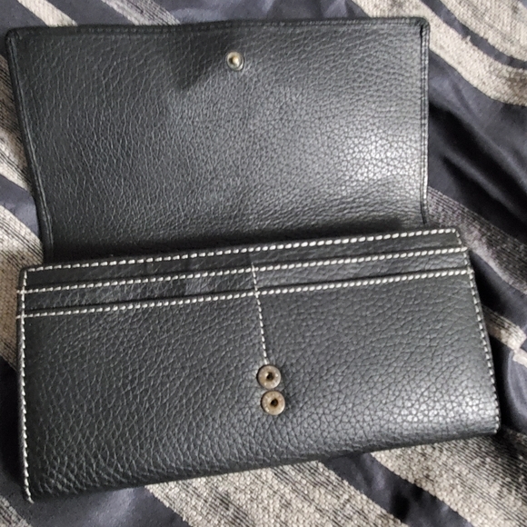 Roots wallet - Picture 2 of 7